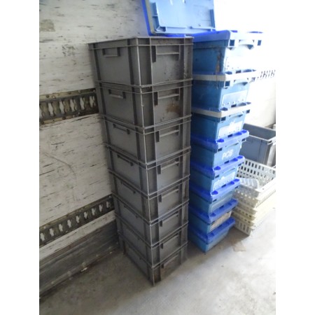 8 bacs pvc