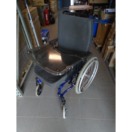 Fauteuil roulant INVACARE Modèle REA
