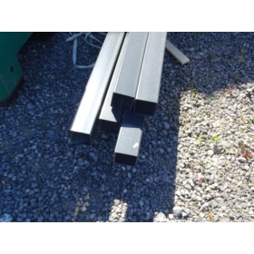 5 Poteau carré 7016de 3m20